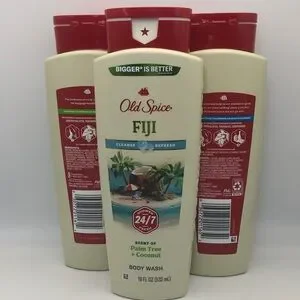 Fiji And Deep Sea Body Wash Set - Red And Cream
