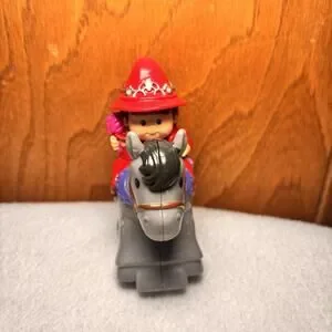 Fisher Price Little People Disney Klip Klop Princess Evie Red Hat