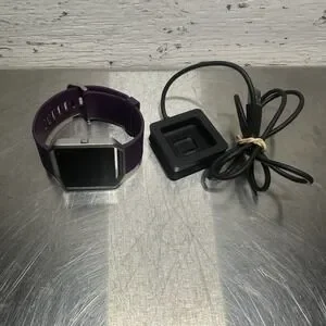 Fitbit Blaze Smart Fitness Watch Time Display Blaze Purple + Charger