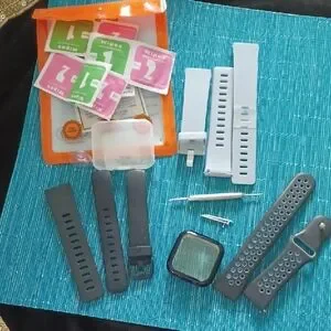 Fitbit Versa Smartwatch Face Protector Case with Black and Gray Bands