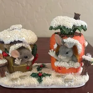 Fitz and Floyd Charming Tales Mouse Rabbit Christmas Village Carrot Acorn