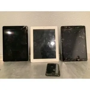 FOR PARTS - LOT Of 4 Apple Products 1 Phone+ 3 IPads A1395 A1475 A1674- NoCORDS
