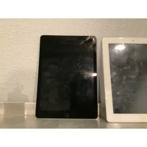FOR PARTS - LOT Of 4 Apple Products 1 Phone+ 3 IPads A1395 A1475 A1674- NoCORDS