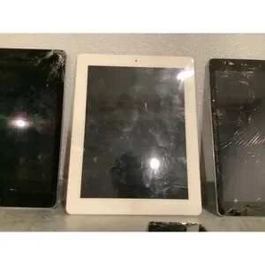 FOR PARTS - LOT Of 4 Apple Products 1 Phone+ 3 IPads A1395 A1475 A1674- NoCORDS