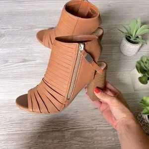 FRANCESCA'S Edna Peep Toe Heeled Booties Size 6.5 NWT
