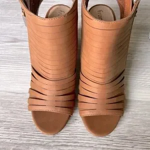 FRANCESCA'S Edna Peep Toe Heeled Booties Size 6.5 NWT