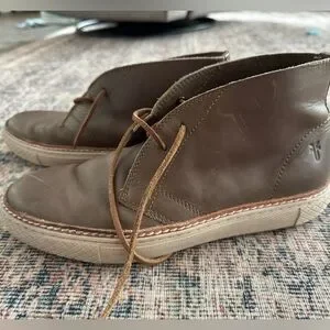 Frye Leather Chukka Boots Men’s 8