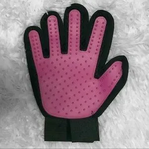 FurLuv Pet Groom & Massage Righthand Glove in Magenta