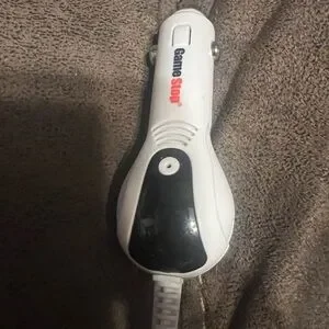 GameStop White and Black Car Charger