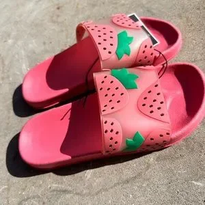 Girls medium strawberry slides