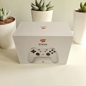 Google Stadia Premium Edition White Gaming Controller NO CHROME CAST