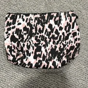 H & M cosmetics bag