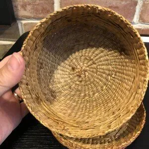 Handwoven Round Natural Seagrass Basket With Lid Artisan
