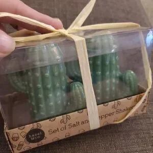Hazel & Co • Cactus • Salt And Pepper Shaker Set • Brand New/Sealed