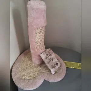 Heart shaped Cat Scratching post