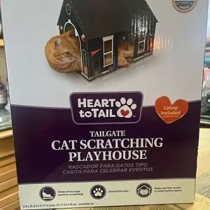 HEART TO TAIL TAILGATE CAT SCRATCHING PLAYHOUSE WITH CATNIP CAT HOUSE NEW IN BOX