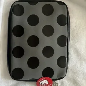 ⭐️HELLO KITTY NWT 13” Laptop Bag
