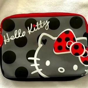⭐️HELLO KITTY NWT 13” laptop bag