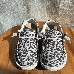 Hey Dude Women’s Wendy Woven Slip On Cheetah Grey Size 7