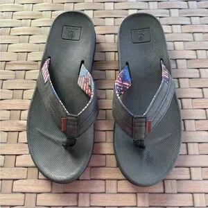High Tide Men’s “Brandon Elite” Flip Flops Size 12
