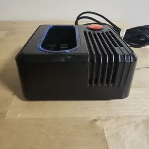 Hoover LINX 18V Lithium Ion Battery Charger Model (BH50005) CHARGER ONLY