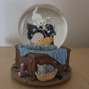 ⭐️ HOST PICK ⭐️ Cats Sew Purrfect Buttons & Bows Musical Snow Globe