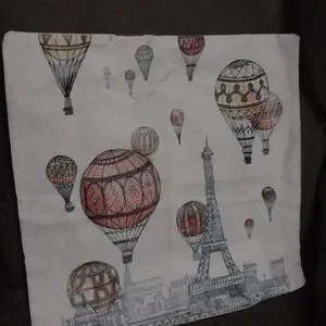 Hot Air Balloon and Eiffel Tower Print Pillow Cover. NWOT. 18" x 18"