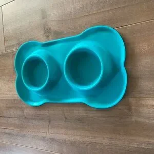 Hubulk Pet No Spill Non-Skid Silicone Mat Food Bowl For Water And Food - Small