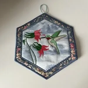 Humming Bird Embroidered Cloth Trivet Pot Holder Hanging Kitchen Decor 7" Floral
