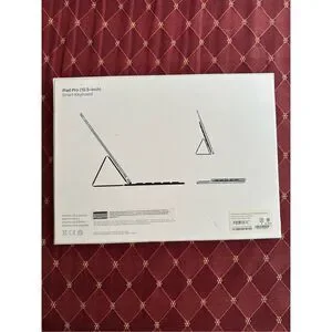 IPad Pro Smart Keyboard 10.5 In Model A1829 MPTL2LL/A Black Case