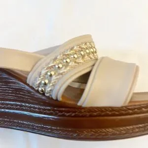 Italian Shoemakers Beige Platform Wedge Cushioned Heel Dress Sandal Women Size 8