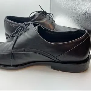 Johnston and Murphy Black lace Oxford