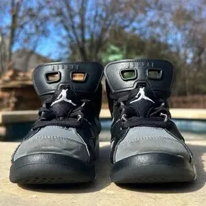 Jordan 6 Retro Black Cool Grey - Toddler Size 13C (384666-010)