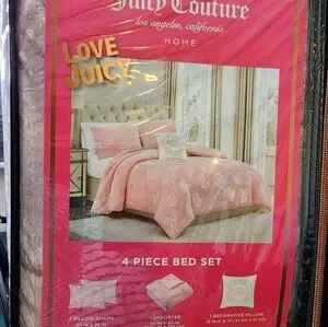 Juicy Coulture Crown 4 Piece Queen Bed SetSoft&Cozy New