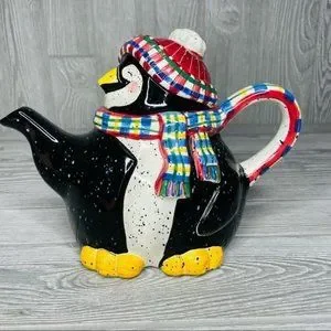 Julie Ueland Penguin Christmas Tea Pot With Scarf