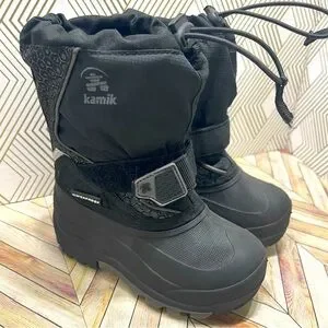 Kamik snow boots for toddlers size 9 UNISEX Great condition Q9