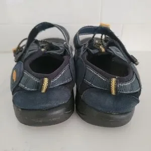 Keen Newport H2 Closed Toe Water Shoe Water Sandal Black Blue Navy Boys Size 2/3