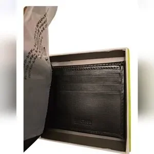 Kenneth Cole Reaction Black Leather Key & Card Holder