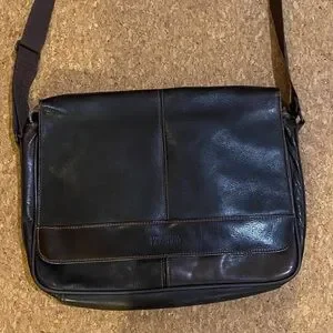 Kenneth Cole Reaction messenger crossbody bag cognac leather