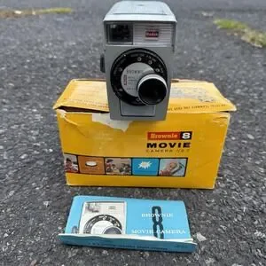 Kodak Brownie 8 No. 142 Movie Camera F/2.7 8mm Original Box & Manual Working