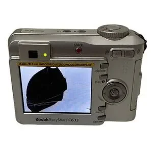 Kodak Easy Share C633 2.4in/ 6.1cm Digital Camera - Broken Screen - Parts Only