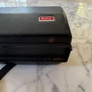 Kodak Instamatic 104 Camera W/hard case