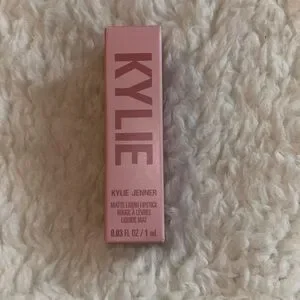 Kylie Cosmetics Matte Liquid Lipstick 808 NWT