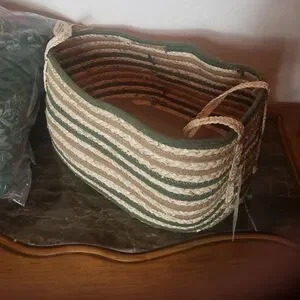 Large basket pet bed