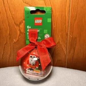 LEGO Christmas Ornament Santa 854037 Holiday Build Set 215 pcs New Sealed