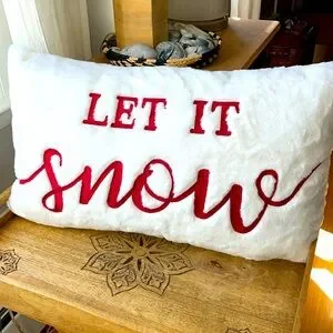 ❄️☃️LET IT SNOW Soft Plush Holiday Pillow NWT ❄️Cozy Comfort For Your Home