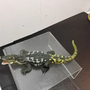 Lifelike Reptile Habitat Decor - Black and Yellow