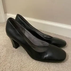 LifeStride Soft System Black Heels Size 10