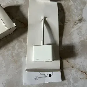 Lightning Digital AV Adapter - HDMI - IPhone IPad IPod