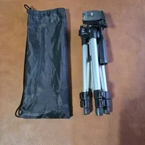 Lightweight Aluminum Camera Tripod